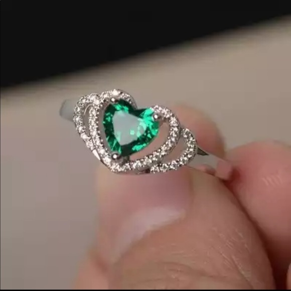 Jewelry - Luxury Heart Shape Ring